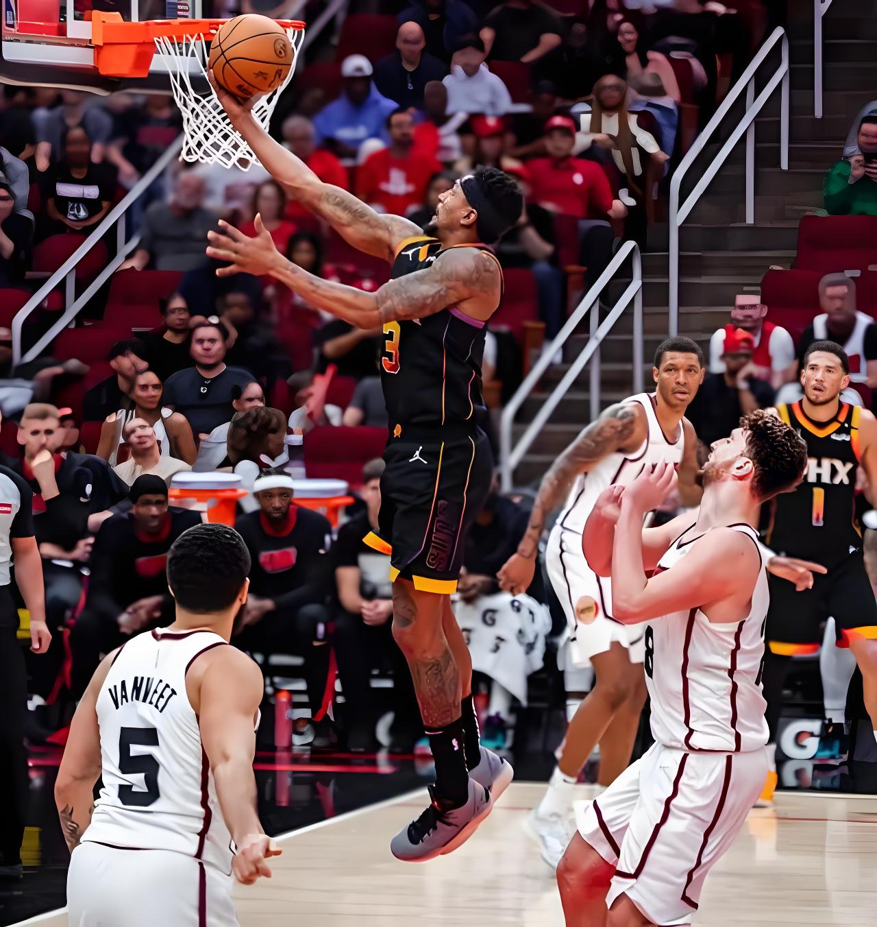 尼斯迎NBA总决赛关键赛，集结日再遭质疑，赛场秩序良好，身体对抗强度拉满的简单介绍